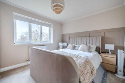 Lowfield Road, Caversham Park, Image 4