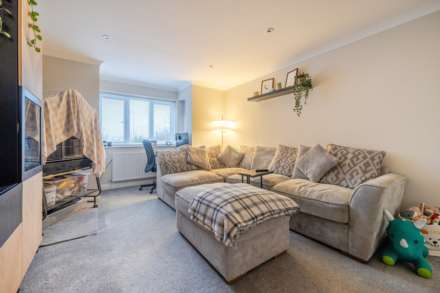 Lowfield Road, Caversham Park, Image 6