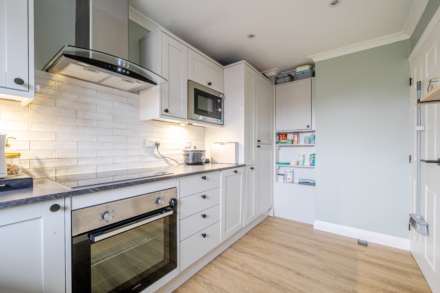 Lowfield Road, Caversham Park, Image 7