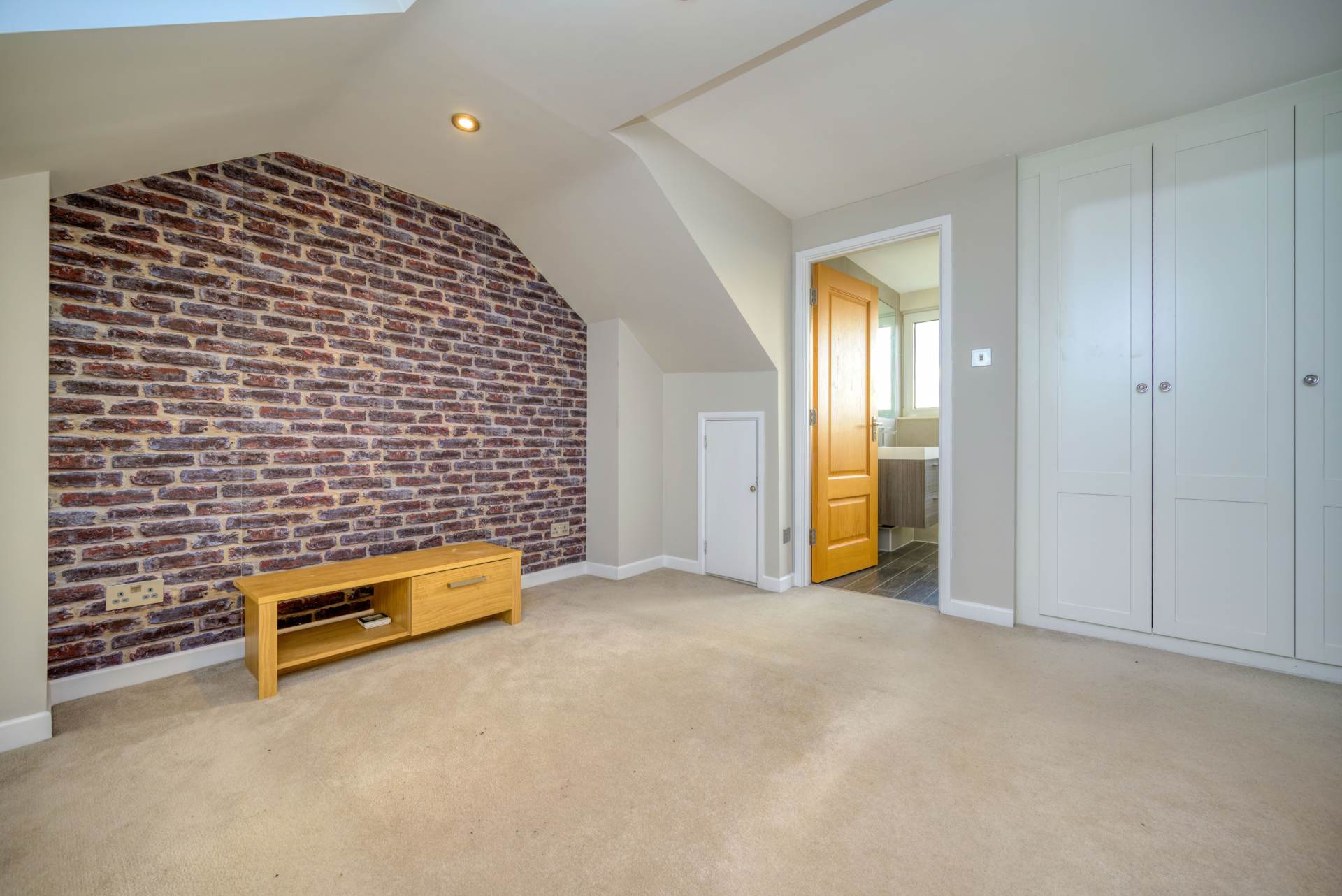 Henley Road, Caversham, Image 16