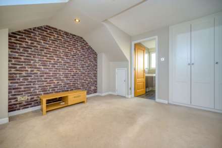 Henley Road, Caversham, Image 16