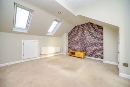 Henley Road, Caversham, Image 17