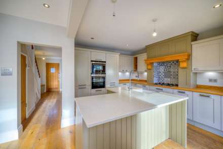 Henley Road, Caversham, Image 4