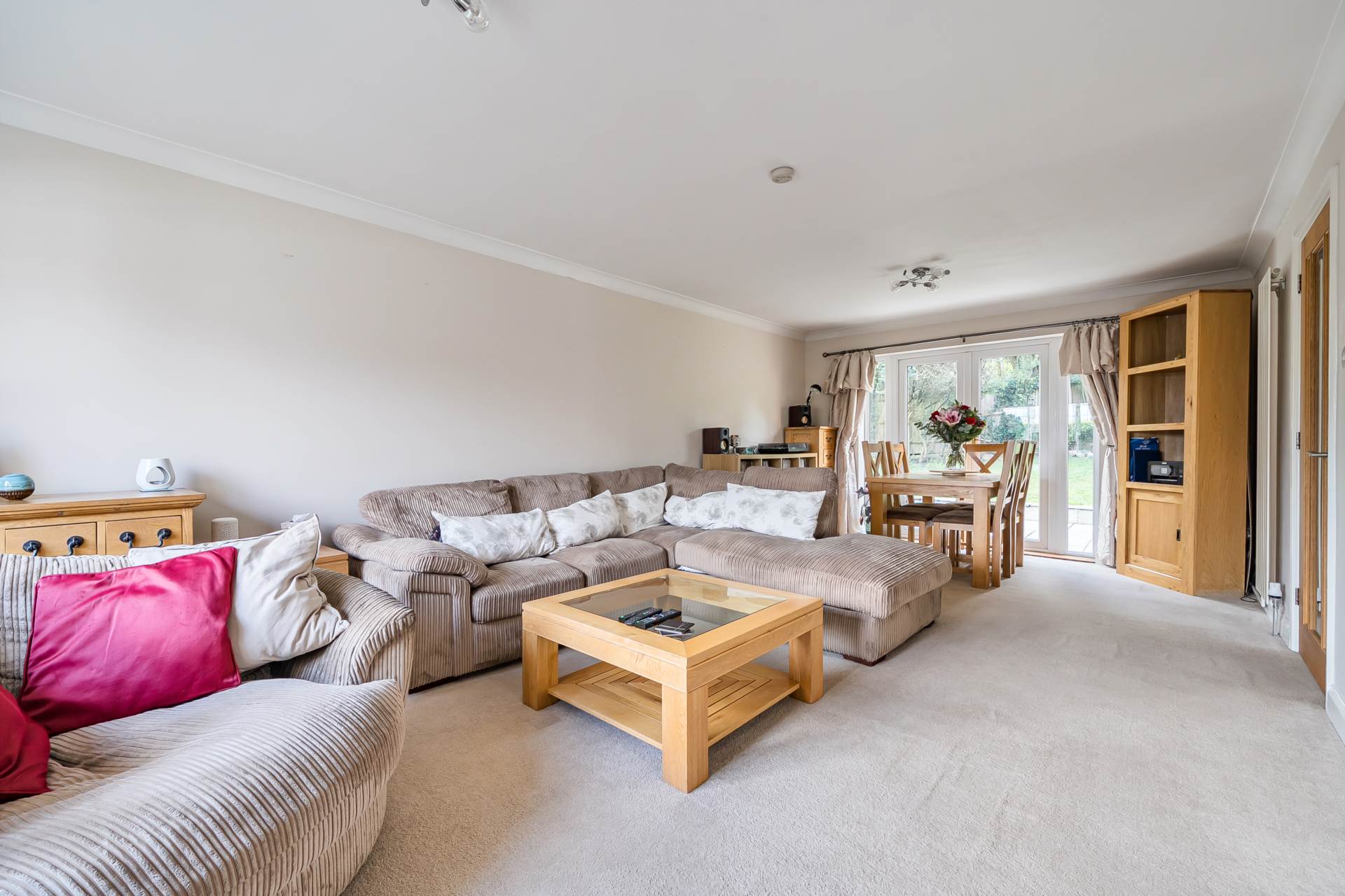 Cedarwood Crescent, Caversham, Image 2