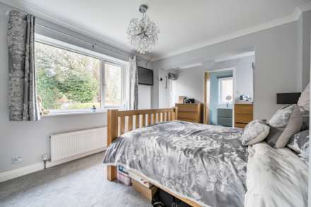 Cedarwood Crescent, Caversham, Image 10