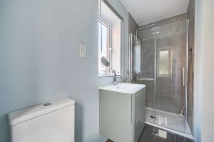 Cedarwood Crescent, Caversham, Image 12