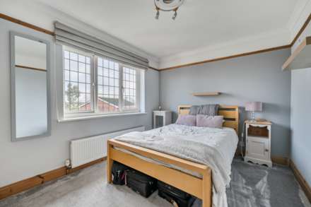 Cedarwood Crescent, Caversham, Image 14