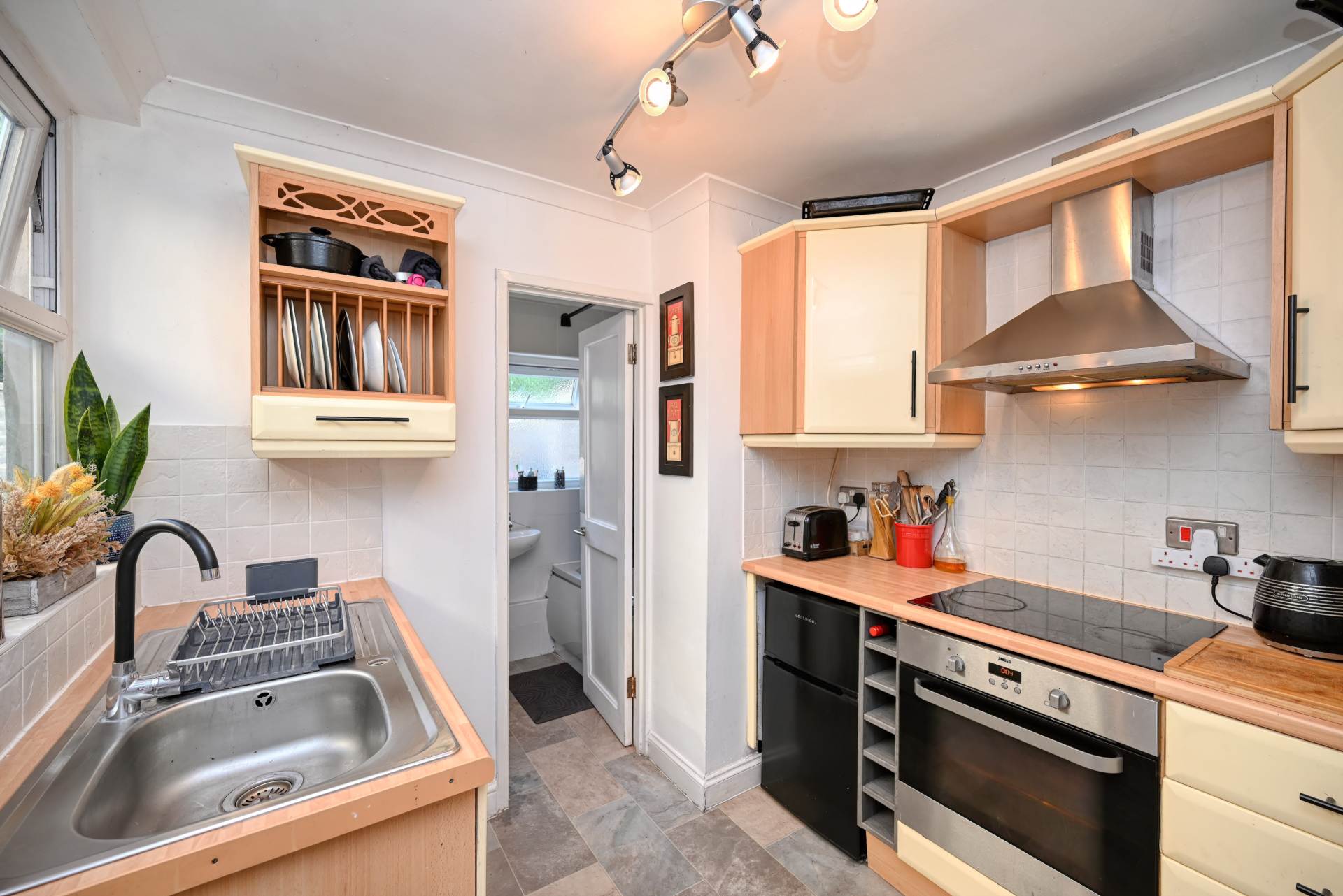 Queens Road, Caversham, Image 7