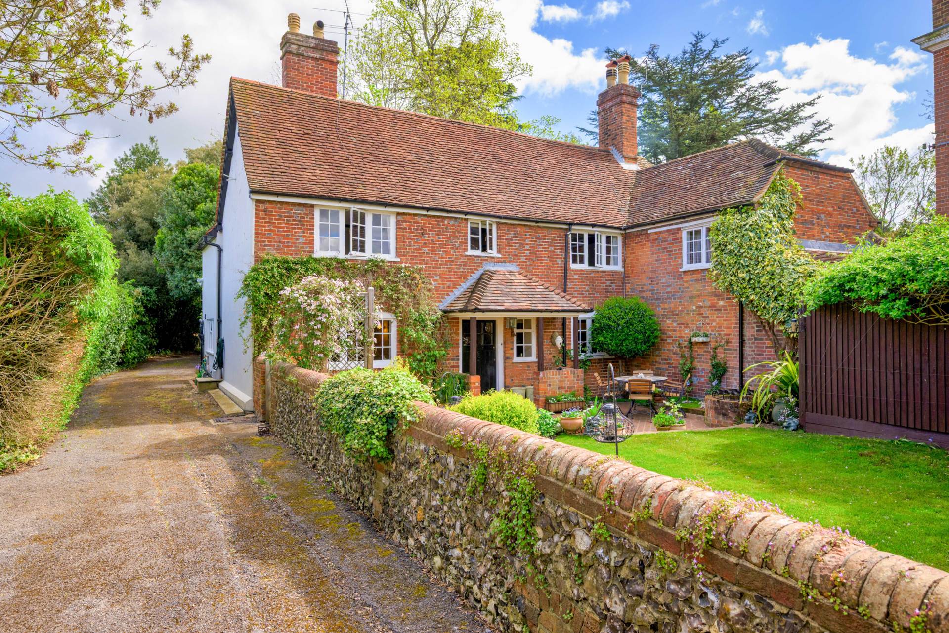 The Cottage, Emmer Green, Image 1