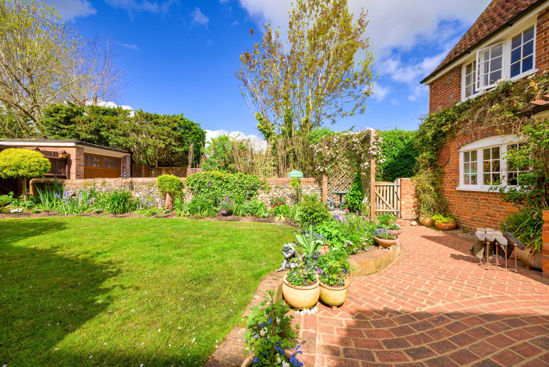 The Cottage, Emmer Green, Image 29