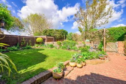 The Cottage, Emmer Green, Image 4