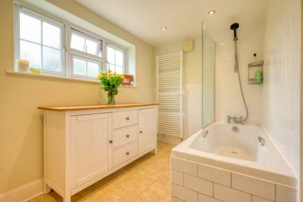 Kidmore Road, Caversham Heights, Image 22