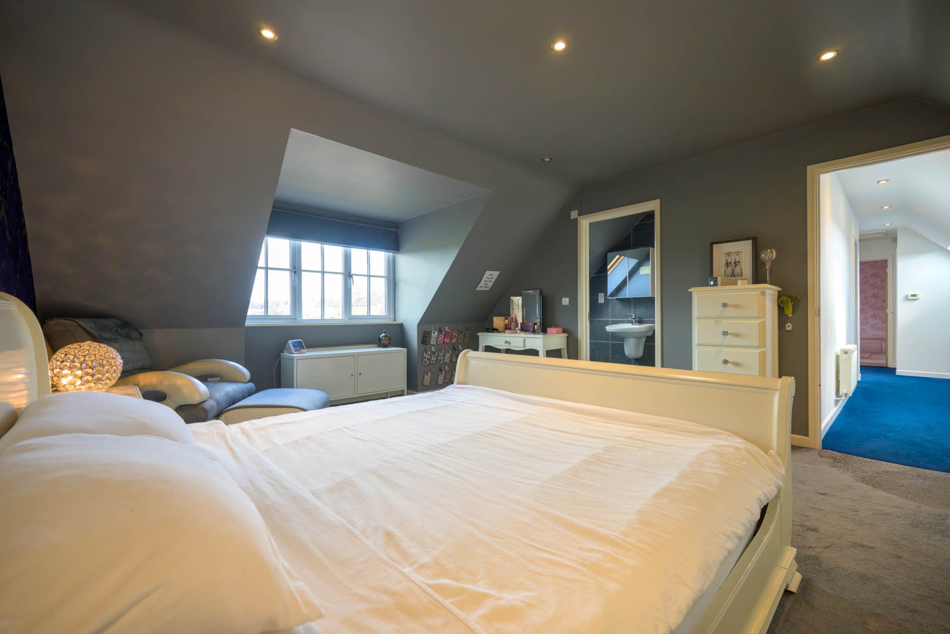 Grove Road, Emmer Green, Image 16