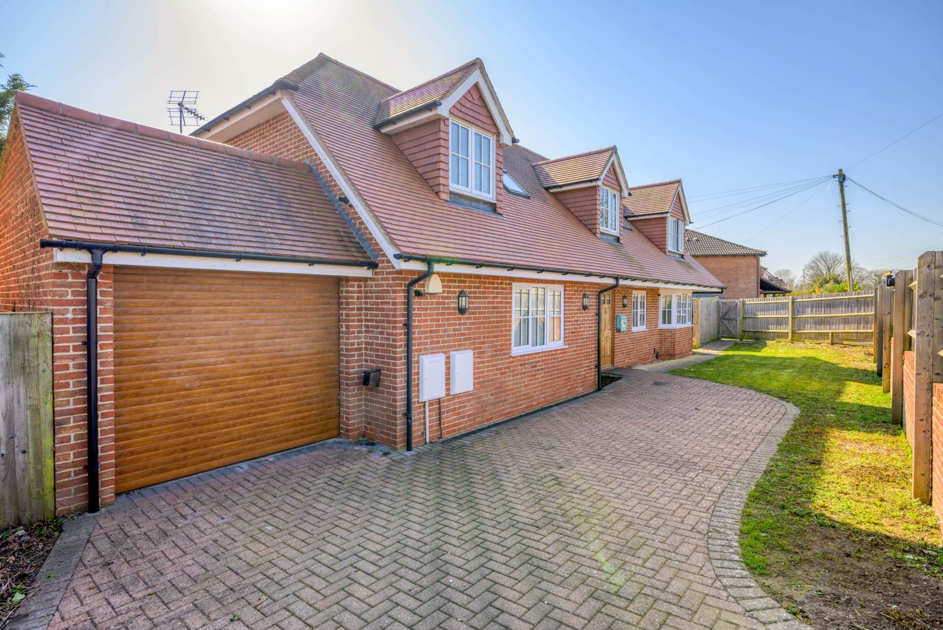 Grove Road, Emmer Green, Image 25