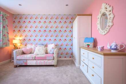 Grove Road, Emmer Green, Image 15