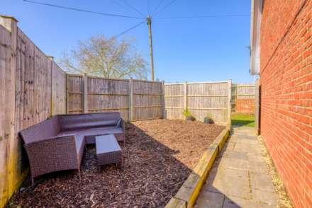 Grove Road, Emmer Green, Image 24