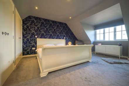 Grove Road, Emmer Green, Image 5