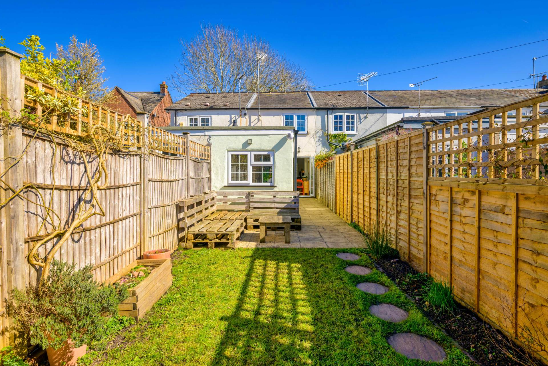 Kidmore End, Emmer Green, Image 14