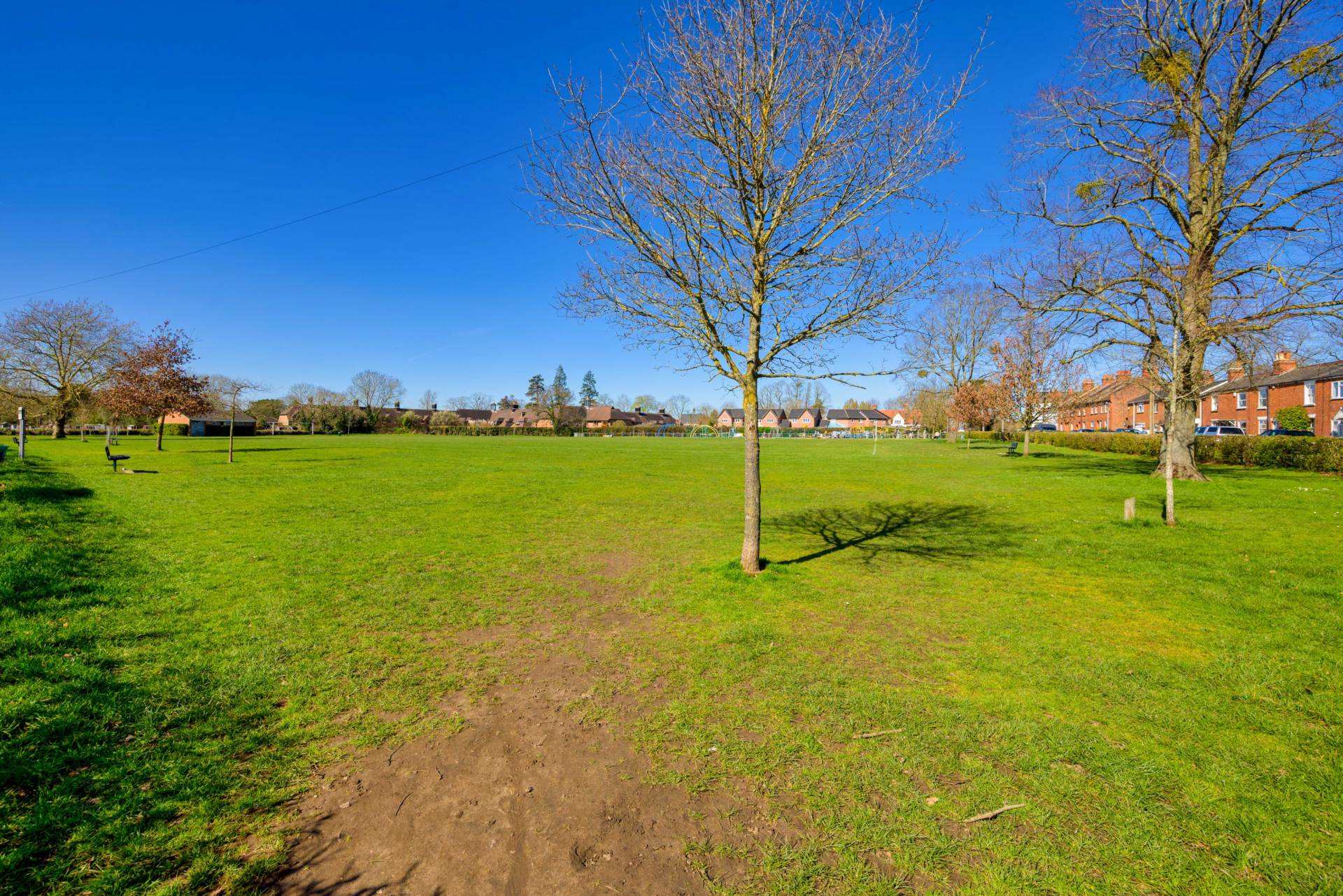 Kidmore End, Emmer Green, Image 15