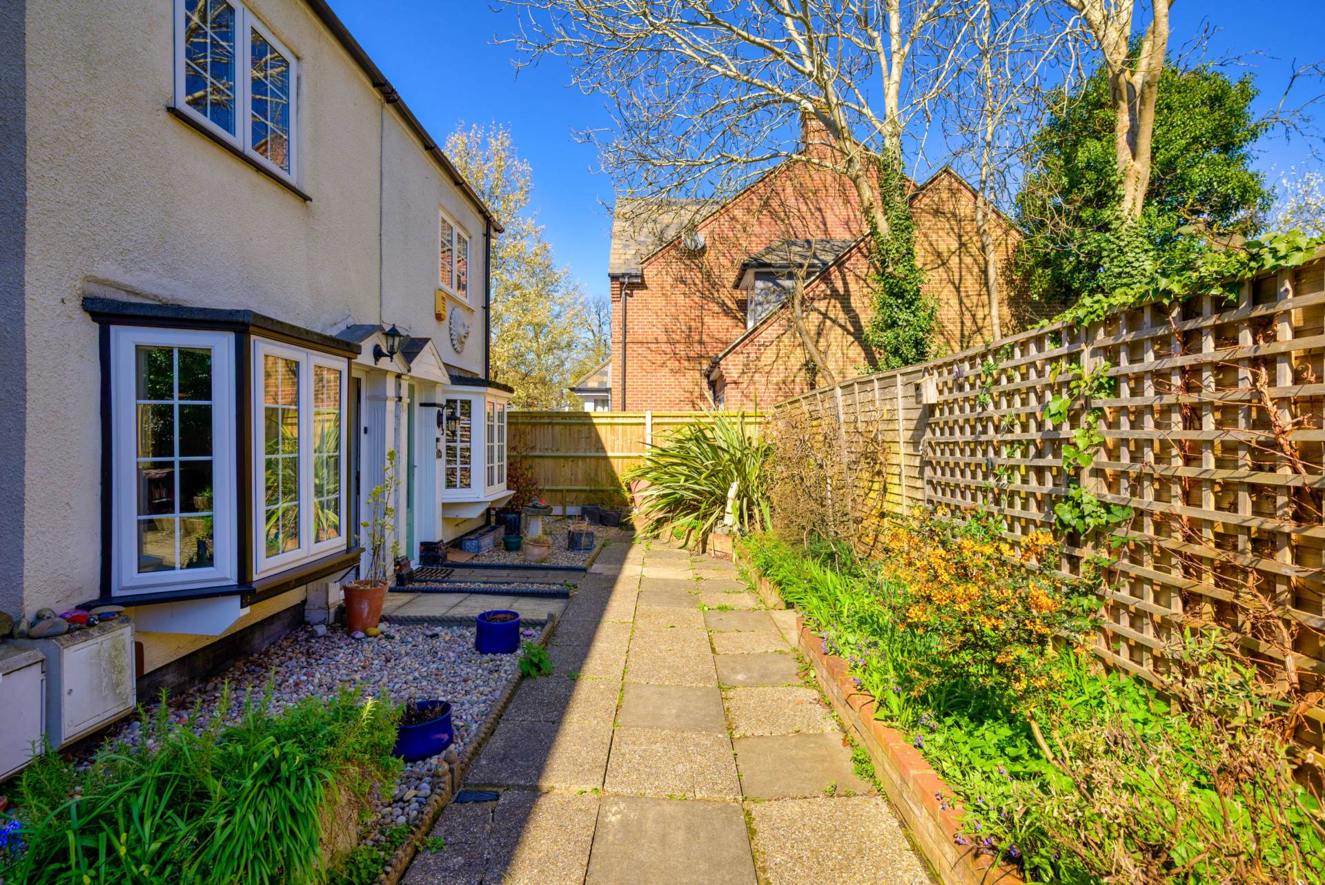 Kidmore End, Emmer Green, Image 16