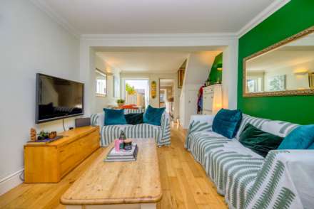 Kidmore End, Emmer Green, Image 2