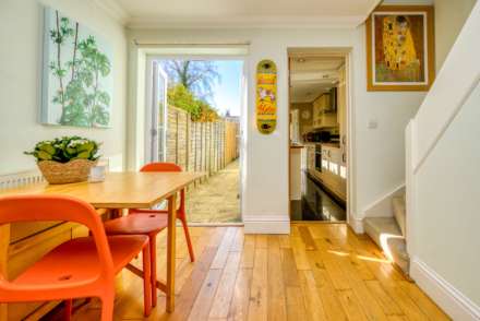 Kidmore End, Emmer Green, Image 4