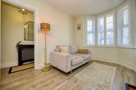 Briants Avenue, Caversham, Image 6