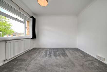 Talbot Close, Caversham, Image 16