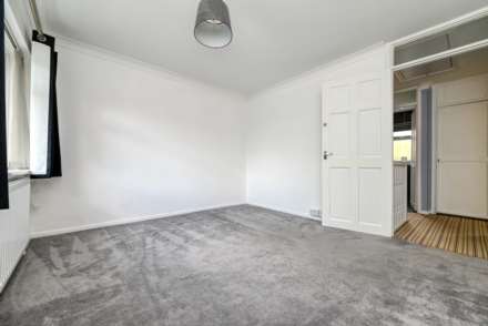 Talbot Close, Caversham, Image 17