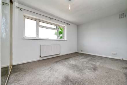 Talbot Close, Caversham, Image 26