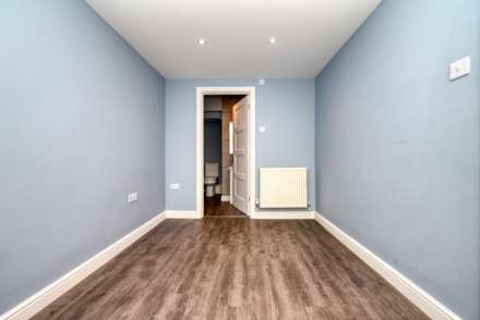 Talbot Close, Caversham, Image 7