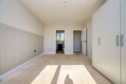 Henley Road, Caversham, Image 24