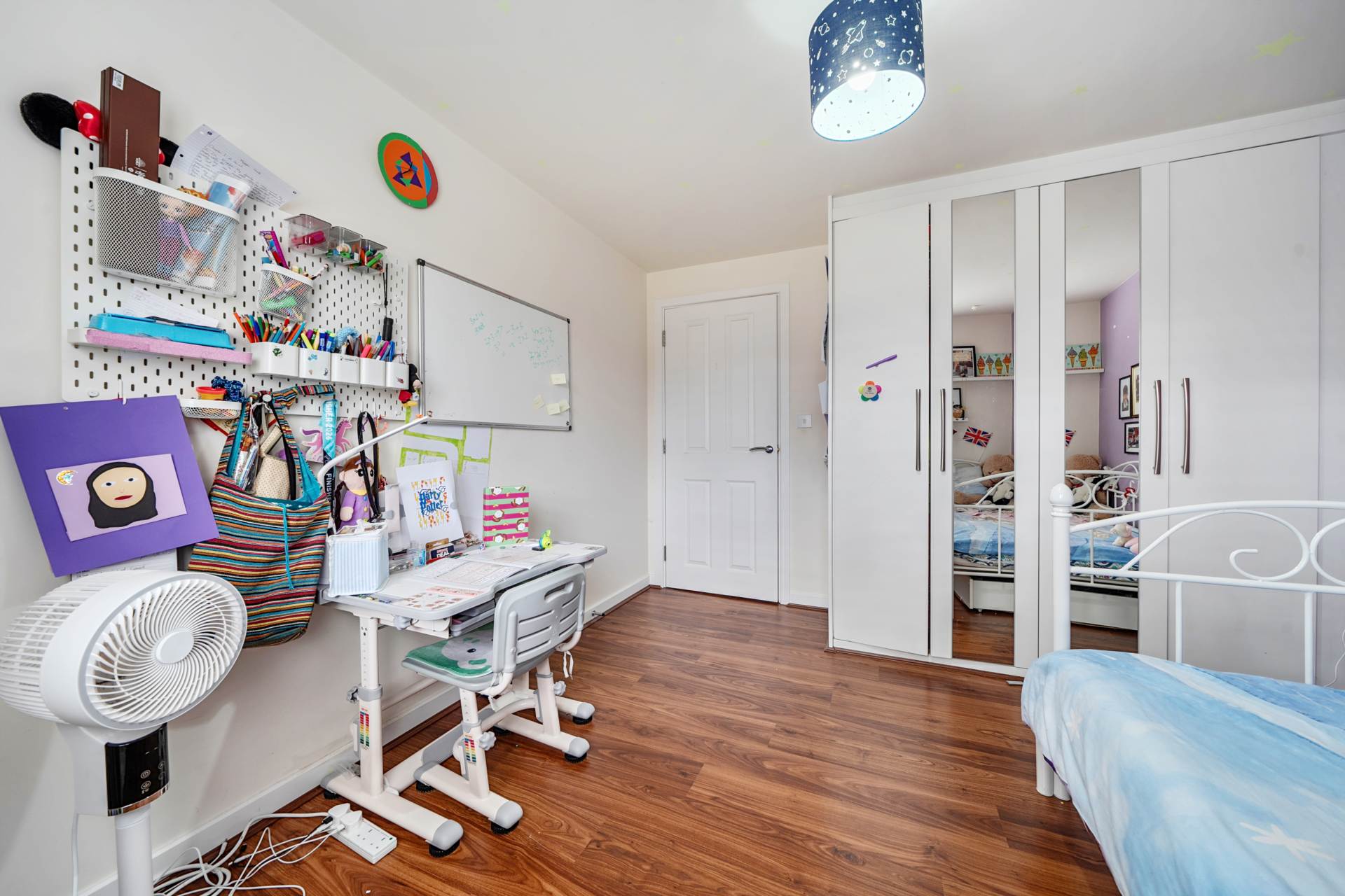 Bays Crescent, Reading, Image 12