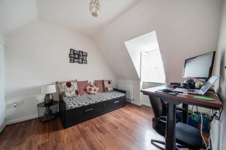 Bays Crescent, Reading, Image 13