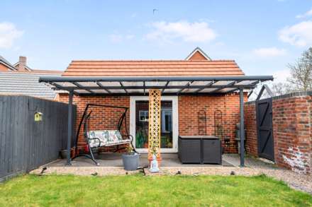 Bays Crescent, Reading, Image 18