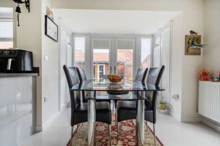 Bays Crescent, Reading, Image 6