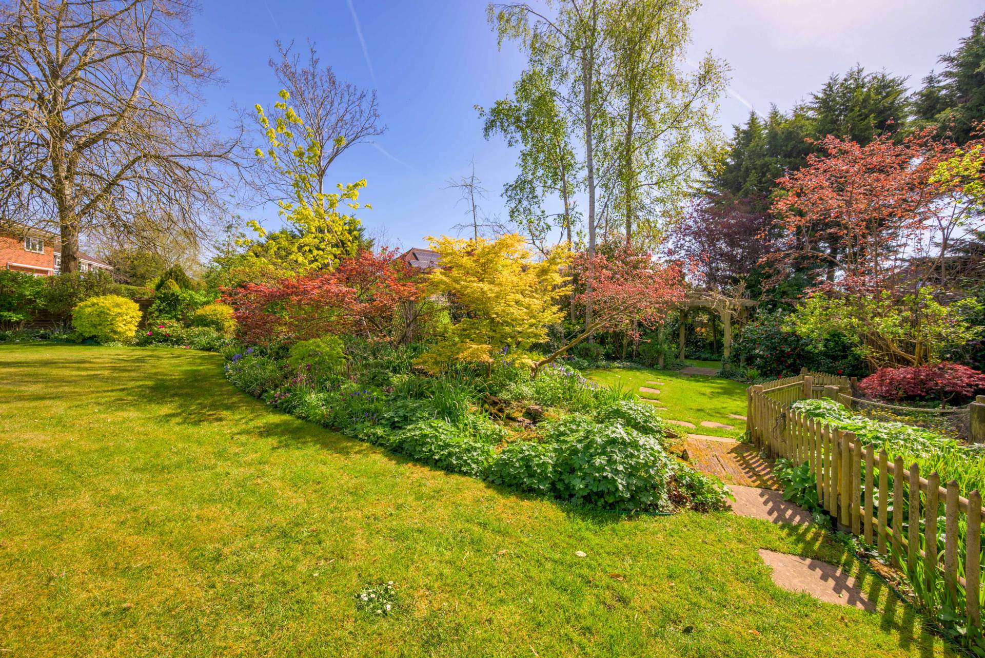 Thompson Walk, Calcot, Image 16