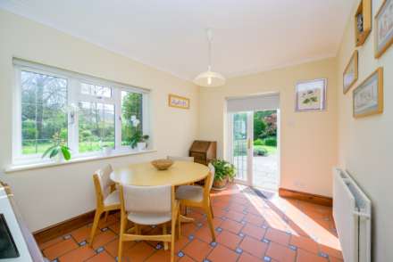 Thompson Walk, Calcot, Image 14