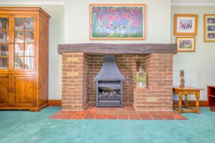 Thompson Walk, Calcot, Image 6