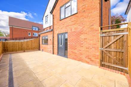 Henley Road, Caversham, Reading, Image 15