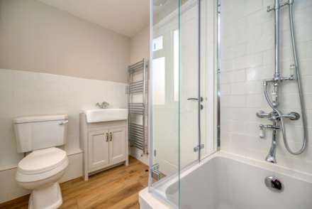 Henley Road, Caversham, Reading, Image 4