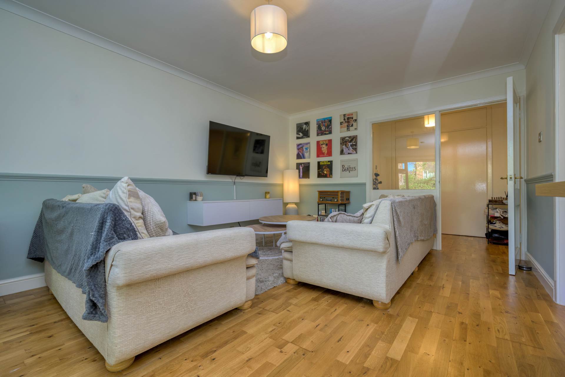 Lesley Court, Reading, Image 6