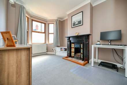 Briants Avenue, Caversham, Image 2