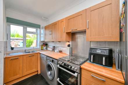 Briants Avenue, Caversham, Image 8