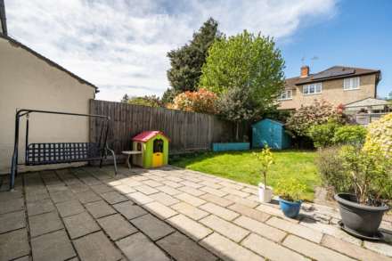 Cawsam Gardens, Caversham, Image 14