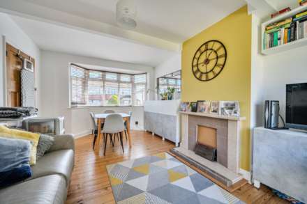 Cawsam Gardens, Caversham, Image 2