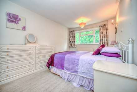 Ellesmere Close, Reading, Image 4