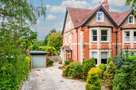 St.Peters Avenue, Caversham