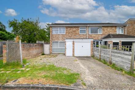 Redberry Close, Caversham Park, Image 1