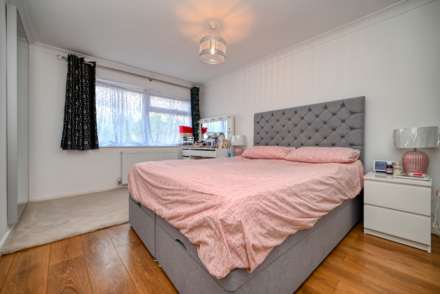 Redberry Close, Caversham Park, Image 8